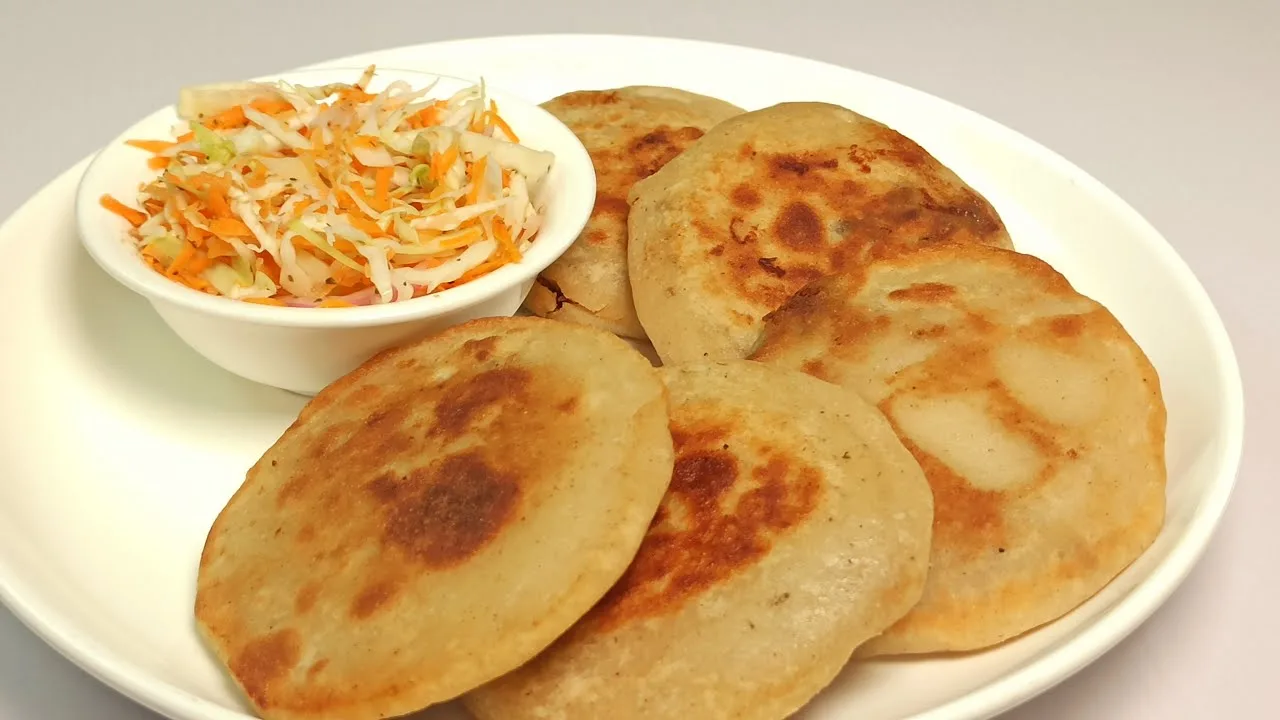 Pupusas de Feijão e Queijo: Descubra o Sabor de El Salvador!