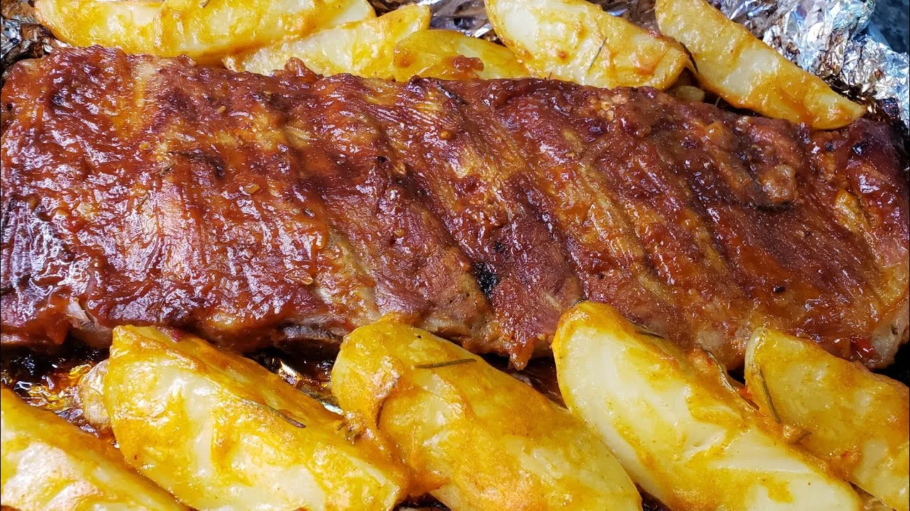Costelinha de Porco na Air Fryer com Barbecue Caseiro: suculenta por dentro e crocante por fora em 35 minutos