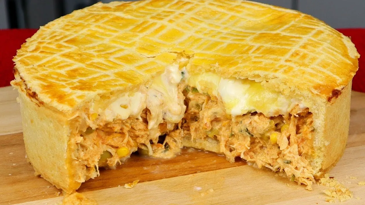 O segredo da massa de empadão de frango que desmancha na boca: apenas 3 ingredientes e sem usar margarina