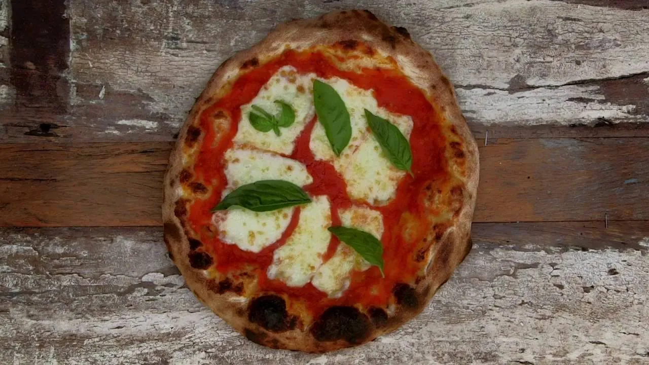 Como Fazer Pizza de Marguerita Perfeita em 10 Passos