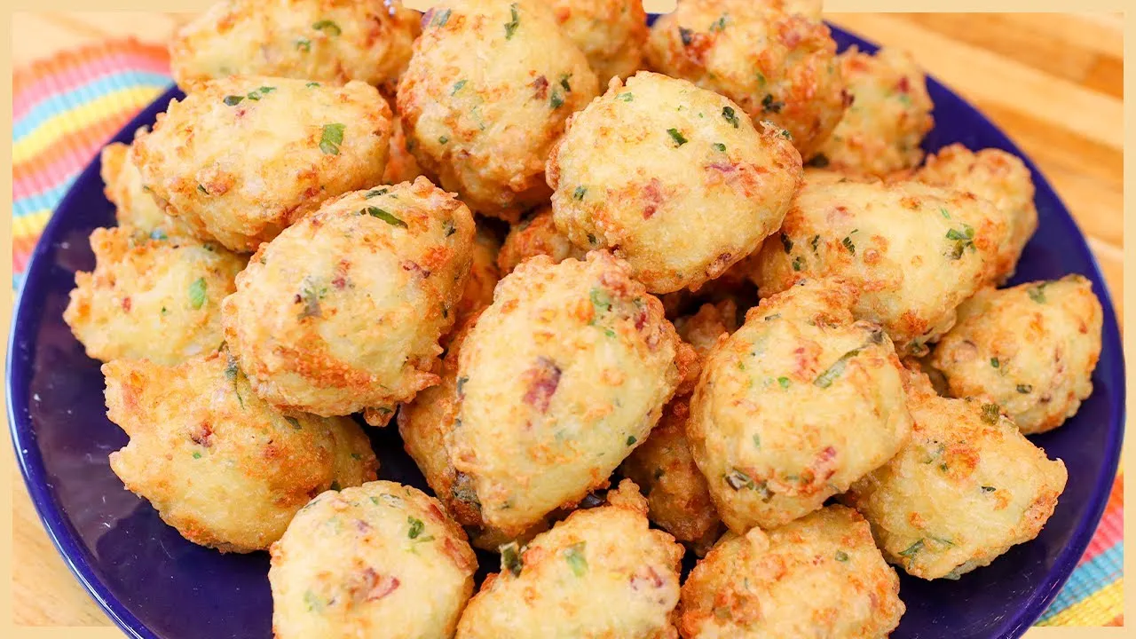 Bolinho de Arroz com Queijo