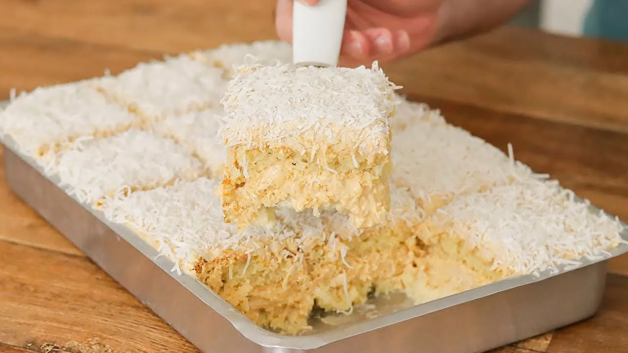 Bolo de Coco Gelado