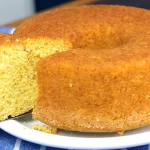 Bolo de Fubá com Coco