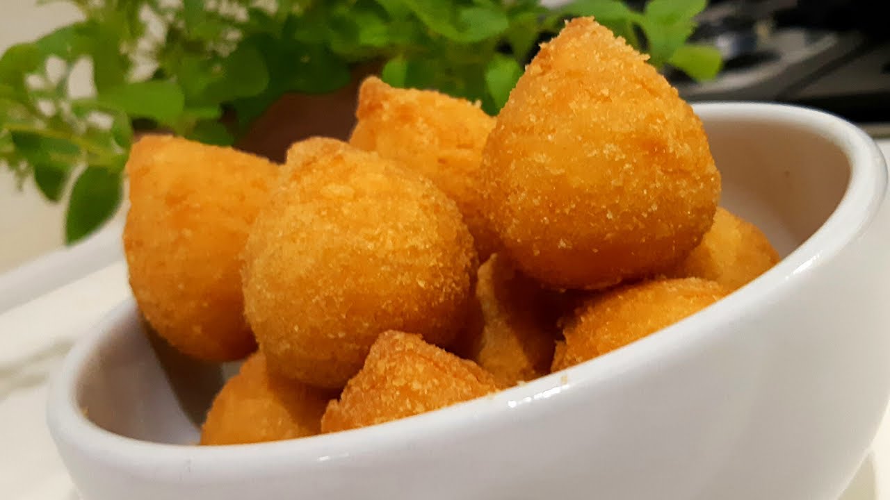 Coxinha de Frango com Requeijão