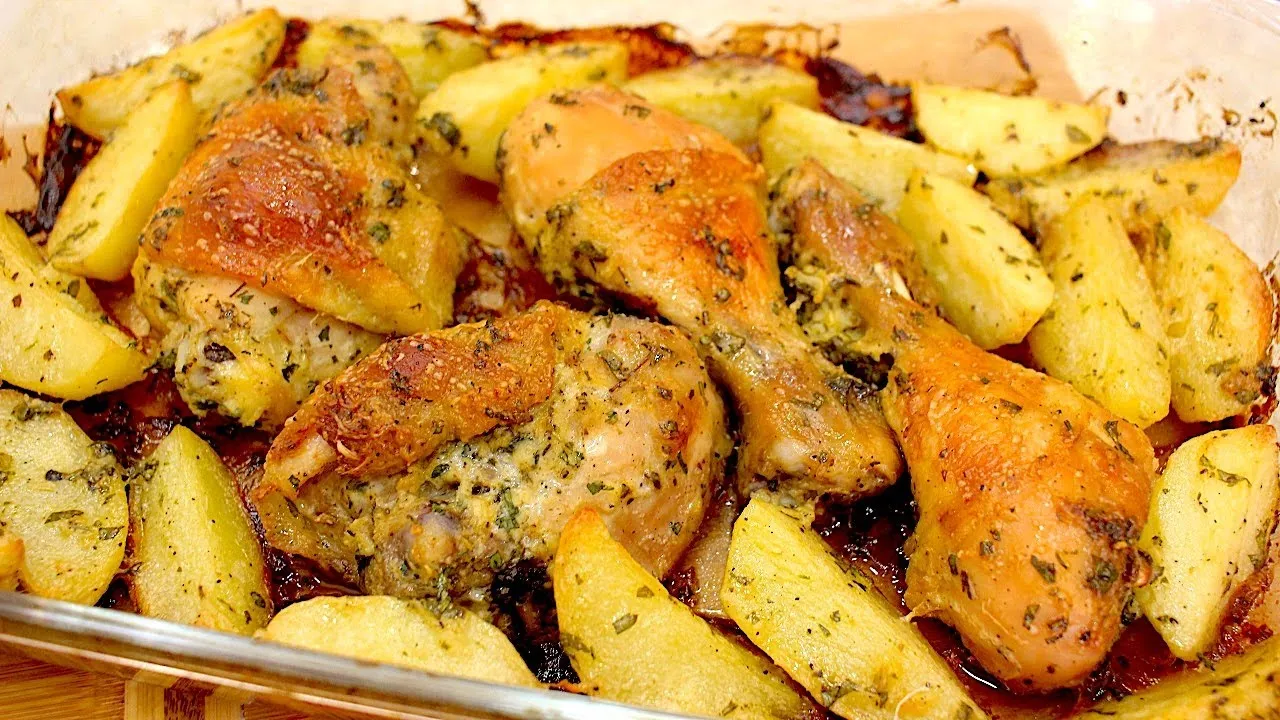 Frango Assado com Batata e Cebola