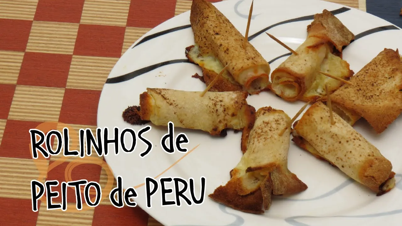 Rolinho de Pastel com Peito de Peru