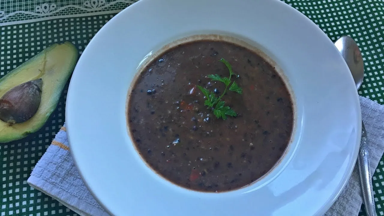 Sopa de Feijão Preto Especial