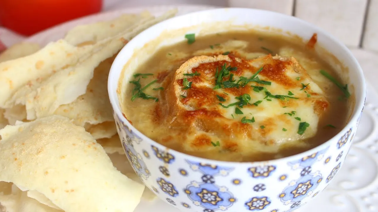 Sopa de Cebola Gratinada