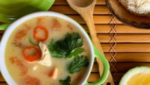 Sopa Tom Kha Gai: Receita Tradicional Passo a Passo