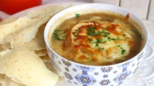 Sopa de Cebola Gratinada: Receita Tradicional Passo a Passo